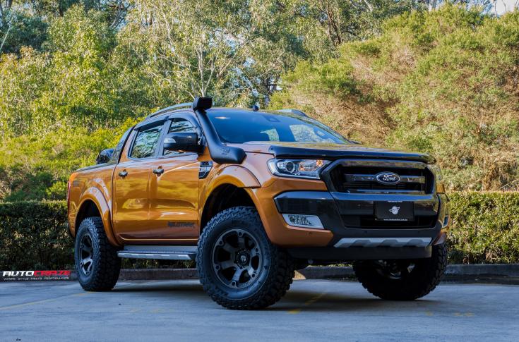 FORD RANGER BEAST BLACK & MACHINED WITH DARK TINT